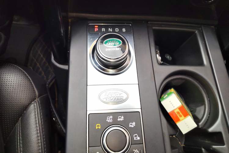 Used Land Rover Discovery 2018 3.0 SC V6 SE