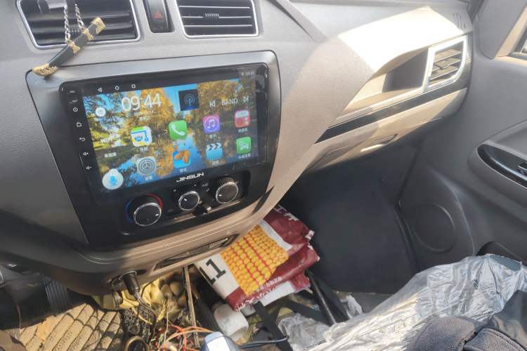 Used Dongfeng Yufeng EM26 2023 Standard Edition 41.472 kWh Henan Lithium Power Audio And AC Panel