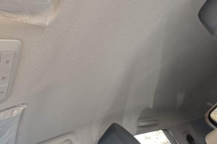 Used Wuling Alvez 2022 1.5L Manual Free-Style Model
