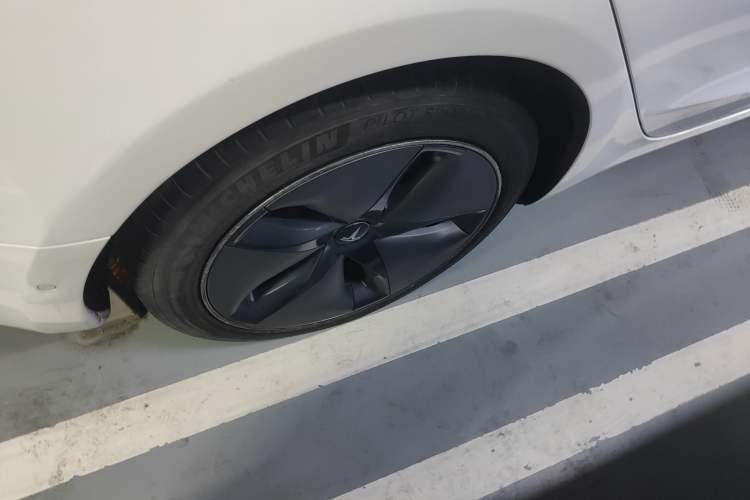 Used Tesla Model 3 2019 Standard Range Rear-Wheel Drive Upgraded Version (60 kWh)