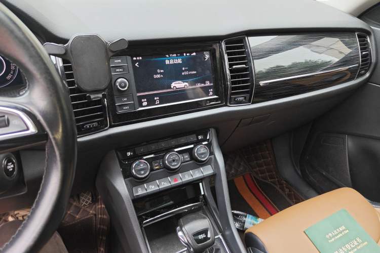 Used Skoda Kodiaq GT 2019 TSI330 Two-Wheel-Drive Luxury Edition China VI Standard Audio And AC Panel