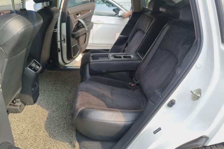 Used Honda Avancier 2017 240TURBO Two-Wheel Drive Elite Edition Left Rear Seat