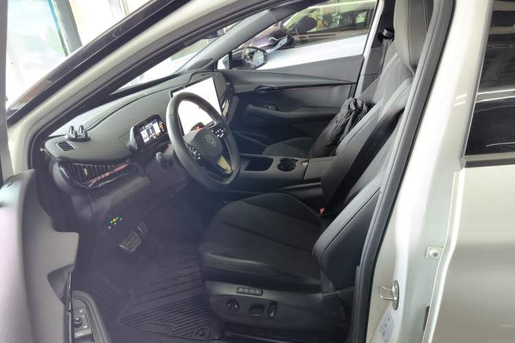 Used Volkswagen ID.UNYX 2024 Revised Pro Long-Range Version
