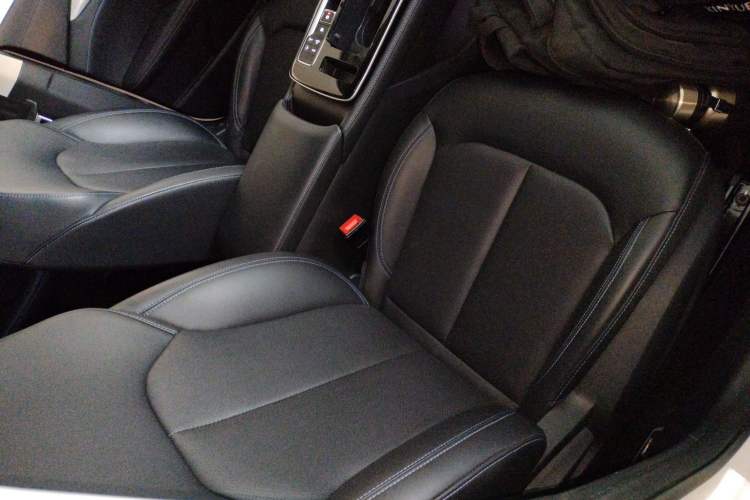 Used Rising ER6 2020 620 km Smart Edition
