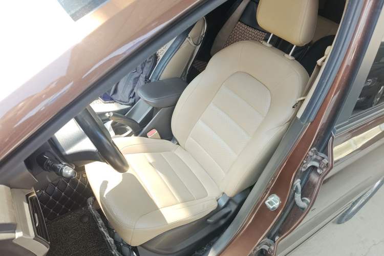 Used Wuling Hongguang 2019 1.5L S Comfort Edition China VI LAR Left Front Seat