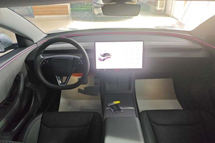 Used Tesla Model 3 2025 Model Revised Rear-Wheel-Drive Version
