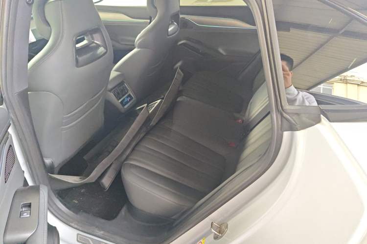 Used BYD Song L EV 2025 Intelligent Driving Version 662 km LiDAR Excellence Edition Left Rear Seat