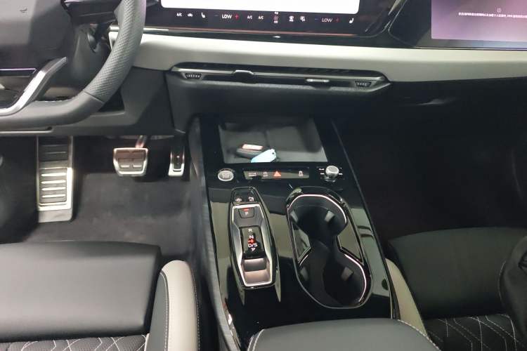 Used Audi A5L 2026 2.0T Sport Plus
