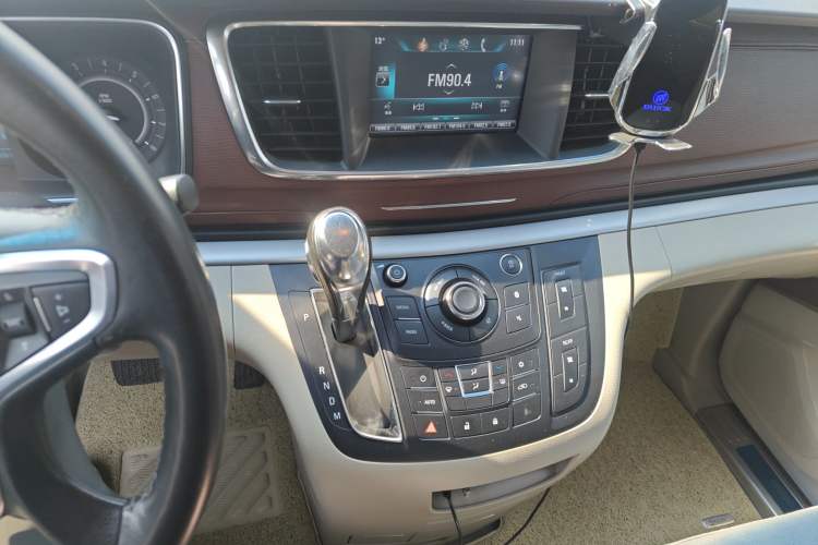 Used Buick GL8 2018 28T Luxury Model China VI Standard
