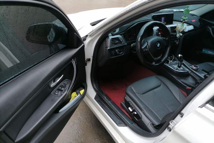 Used BMW 3 Series 2017 318Li Fashion Model
