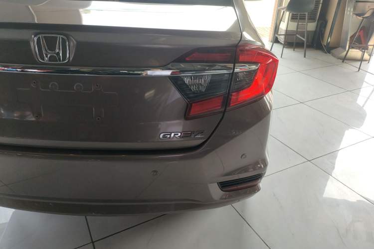 Used Honda Greiz 2016 1.5L CVT Classic Edition
