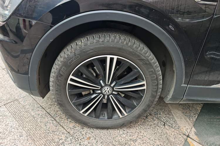 Used Volkswagen Tiguan L 2019 Updated Version 330TSI Automatic Two-Wheel Drive Panoramic Comfort Edition China VI Standard