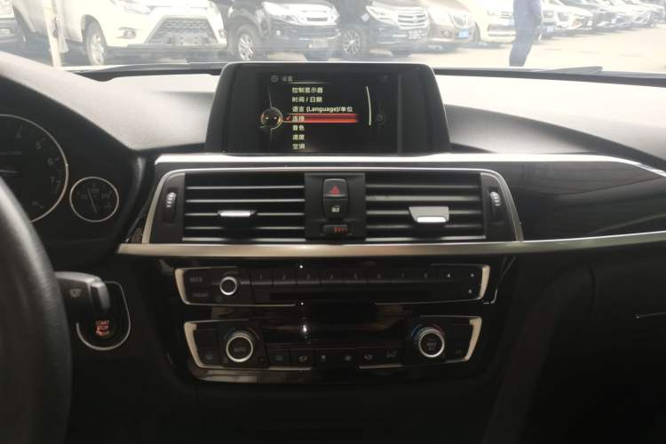 Used BMW 3 Series 2017 320Li Fashion Model
