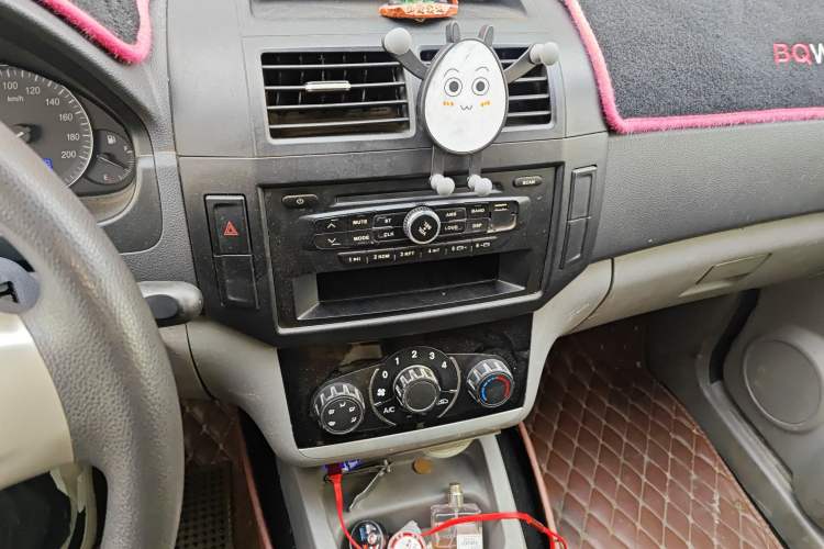 Used BAIC Weiwang M20 2015 1.2L economy version A122 Audio And AC Panel