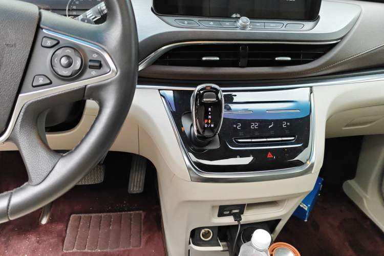 Used Buick GL8 2021 Land Cruiser Executive Class 652T Smart Luxury Model Gear Lever