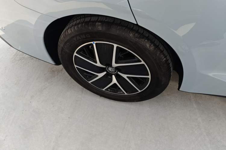 Used BYD Qin L 2025 DM-i Smart Drive 120KM Superior Model
