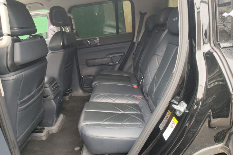 Used Formula Leopard 5 2023 Navigator Edition
