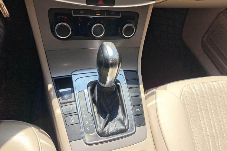 Used Volkswagen Magotan 2012 Revised Version 1.8TSI Leading Edition
