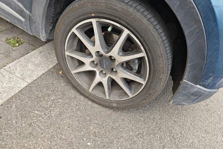 Used Dayun Yuehu 2021 32.85 kWh Two-Wheel-Drive Sprite Version Right Front Wheel Hub