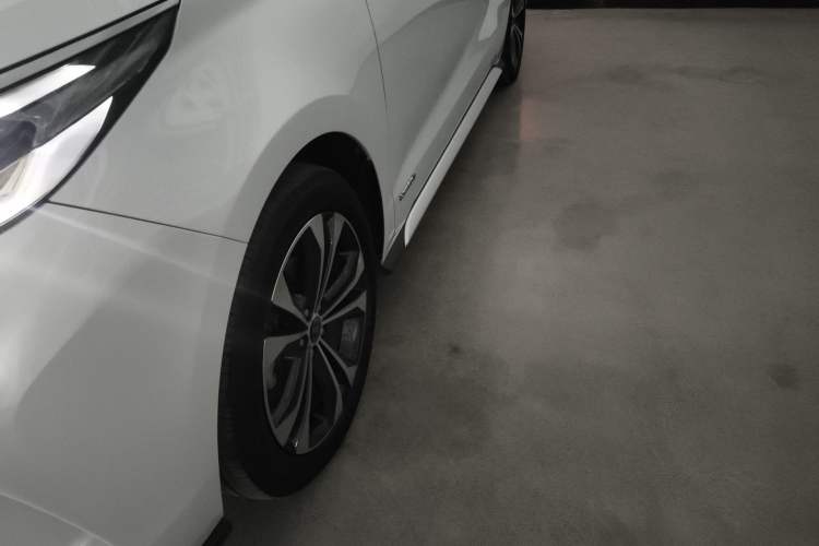 Used Toyota Granvia 2023 2.5L Hybrid Prestige PLUS Edition Exterior 4