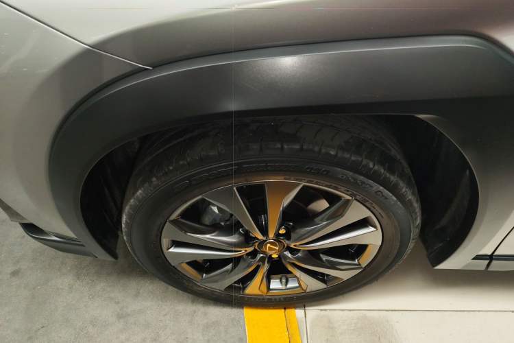 Used Lexus UX 2020 260h F SPORT Version Left Front Wheel Hub