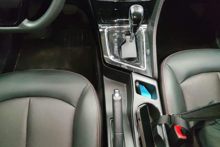 Used Venucia T70 2020 2.0L CVT Elite Edition China VI Standard Gear Lever