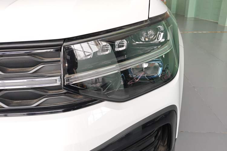 Used Volkswagen Tharu 2024 300TSI Two-Wheel-Drive Moon Luxury Edition Left Front Headlight