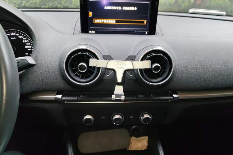 Used Audi A3 2020 Restyled Sportback 35 TFSI Entry-Level China VI Emission Standard
