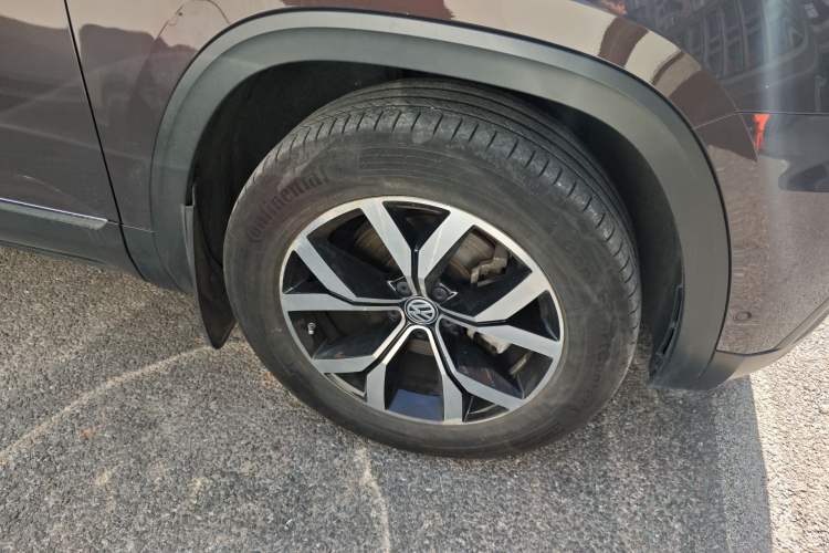 Used Volkswagen Teramont 2017 380TSI Four-Wheel Drive Luxury Edition Right Front Wheel Hub