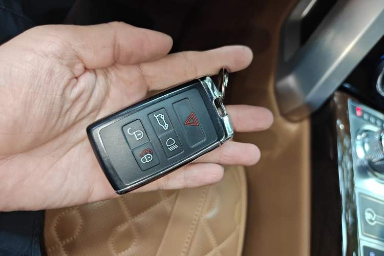 Used Land Rover Range 2020 5.0 SC V8 SVA Summit Edition Extended Version