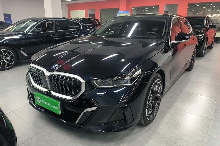 Used BMW 5 Series 2025 530Li Luxury Edition M Sport Package