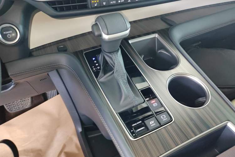 Used Toyota SIENNA 2024 2.5L Hybrid Prestige Deluxe Edition