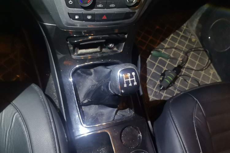 Used Foday Landfort 2015 1.9T Diesel Two-Wheel Drive Standard Edition 7 Seats
