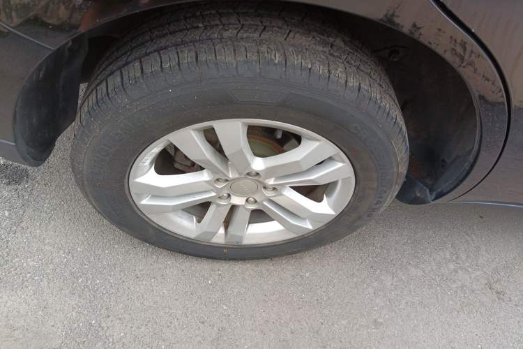 Used Geely Auto GX7 2015 Classic Edition 1.8L Manual Elite Model China IV
