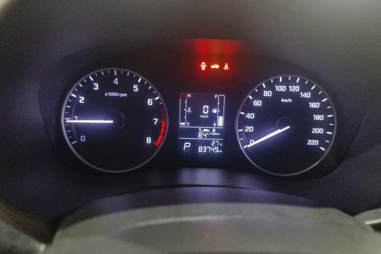 Used Hyundai ix25 2015 1.6L Automatic Two-Wheel Drive Smart GLS Trim Instrument Cluster