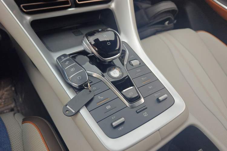 Used BYD Song Pro New Energy 2022 DM-i 110km Flagship Pro Model Gear Lever