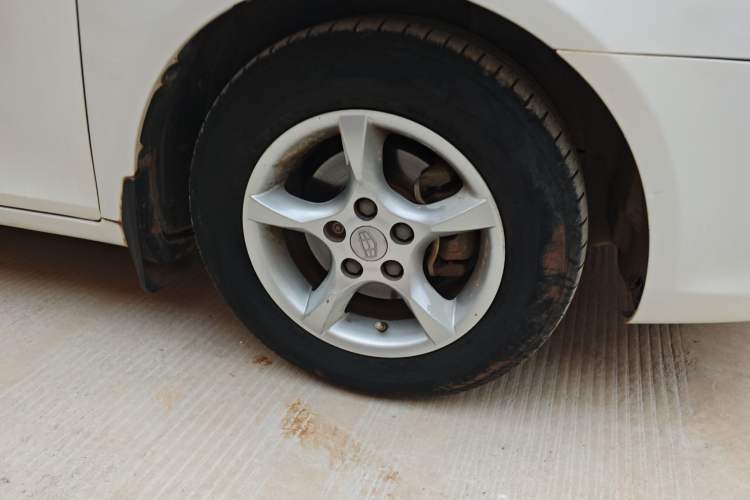 Used Geely Auto Emgrand 2014 Sedan 1.5L Manual Fashion Edition
