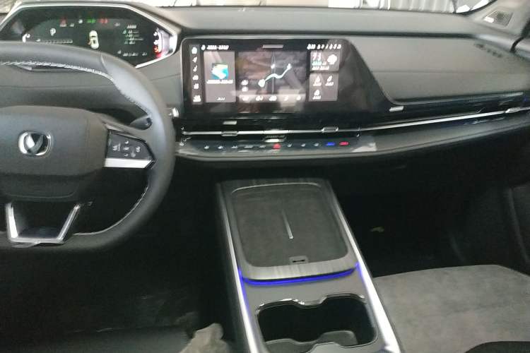 Used Changan CS55PLUS PHEV 2025 Smart New Blue Whale 125km Battleship Edition
