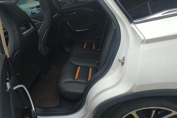 Used Bestune T77 2019 230 TID Automatic Prestige Version China V Emission Standard
