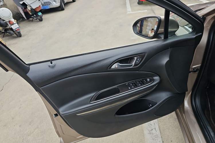 Used Buick Verano 2018 Sedan 20T Dual-Clutch Leading Model