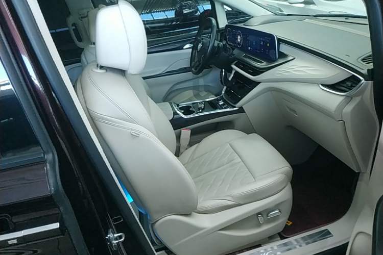 Used Buick GL8 2020 Avenir Avia Six-Seat Deluxe Edition