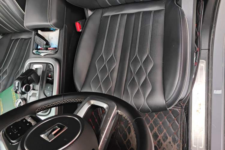 Used Tank 300 2021 Off-Road Edition 2.0T Challenger Left Front Seat