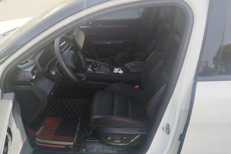 Used Lynk & Co 05 2020 2.0TD Four-Wheel Drive HypeHalo
