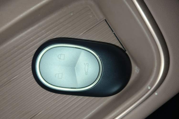 Used Nio EC6 2024 75 kWh Interior 1