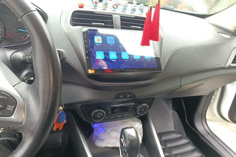 Used Ford Escort 2015 1.5L Automatic Fashion Model Audio And AC Panel