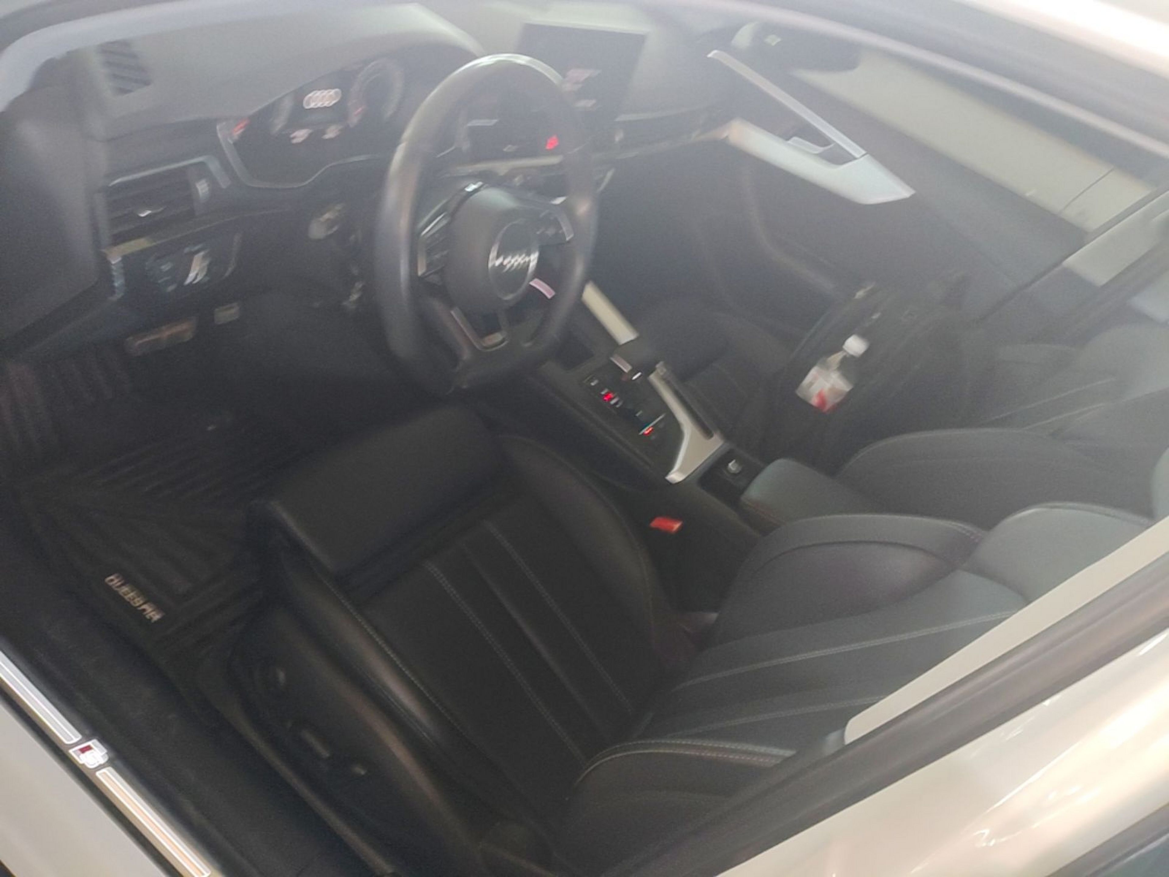 Vordere Reihe im Auto