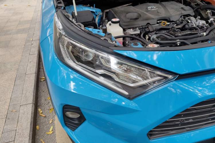 Used Toyota RAV4 2020 Dual-Motor 2.5L E-CVT Four-Wheel Drive Flagship Edition
