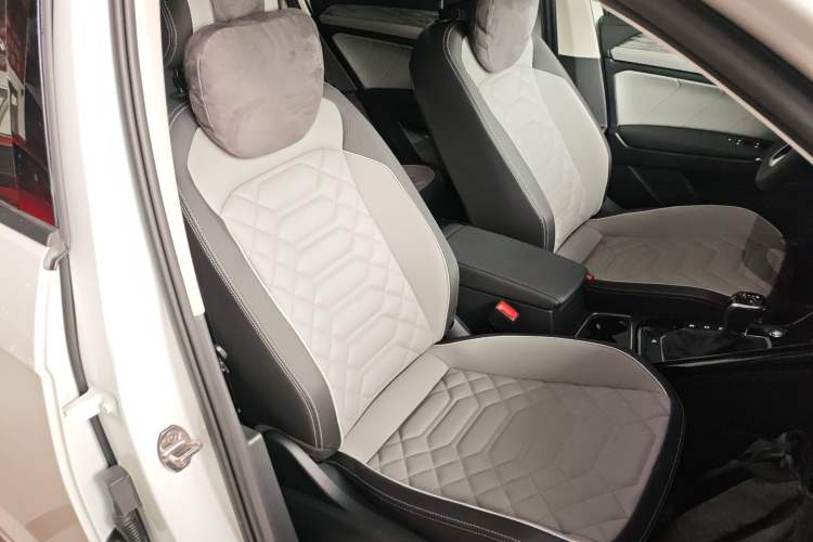 Used Volkswagen Tayron 2023 330TSI Two-Wheel-Drive R-Line High-Energy Version Right Front Seat