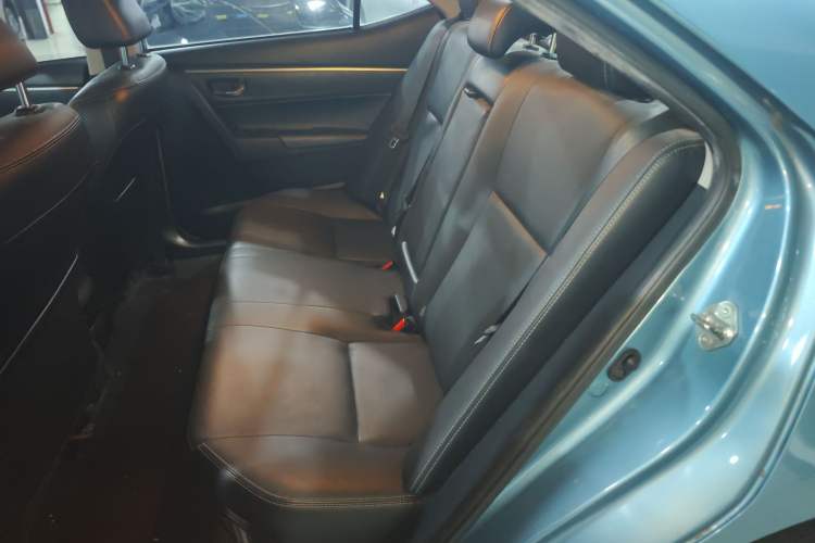 Used Toyota Corolla 2016 Dual-Engine 1.8L E-CVT Elite Edition Left Rear Seat