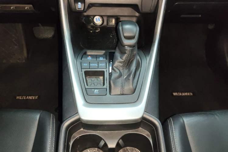 Used Toyota Wildlander 2020 Dual-Engine 2.5L E-CVT Two-Wheel Drive Luxury Edition